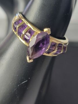14K Yellow Gold and Amethyst ring