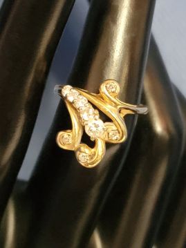 Stunning Diamond and 14k Gold Scroll Ring Size 6.25  #036 