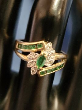 Elegant Emerald and Diamond 14k Gold Ring Size 9  #013