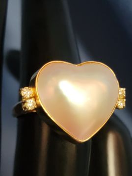 Huge Heart-shaped Mother of Pearl Ring with Diamond Accents 14k Gold Size 7.25  #012