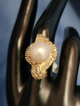 Statement Pearl and Diamond 14k Gold Ring Size 9  #009