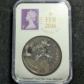 2013 Five Pounds Queen Elizabeth II Commemorative Medal and Stamp