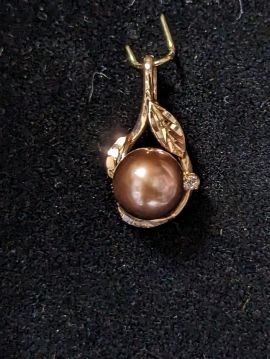 14K Rose Gold Pendant with Black Pearl & Diamond 
